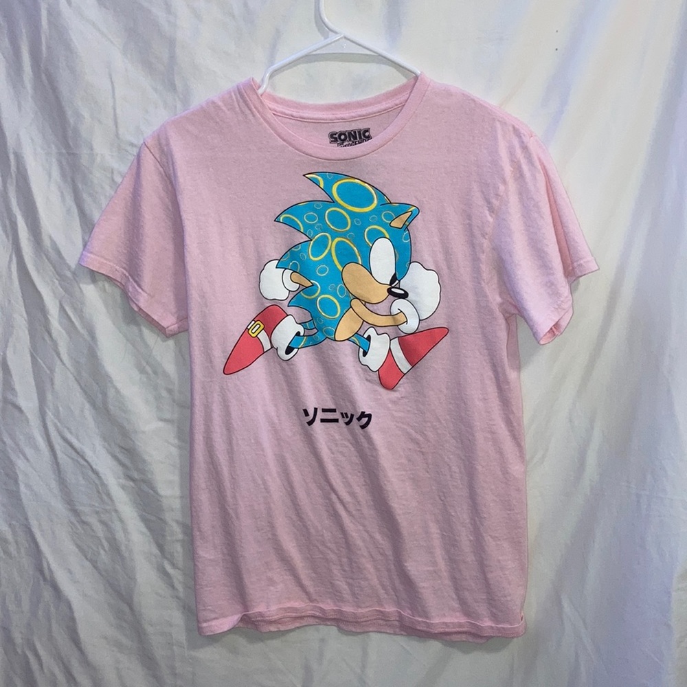Pink sonic shirt